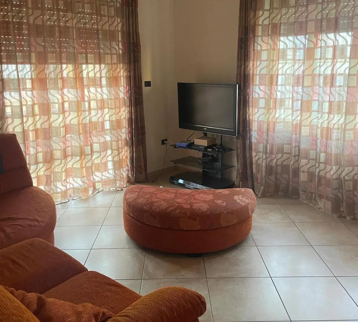 Da Vinci Room A In Shared Apartment Da Vinci Room A In Appartamento Condiviso Arzano